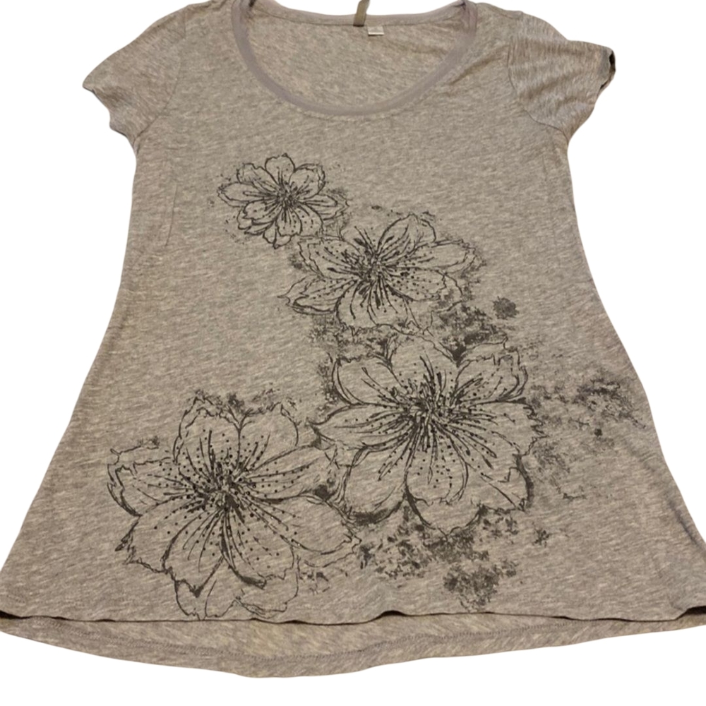 Floral Gray Women's Top - Picture 6 of 10